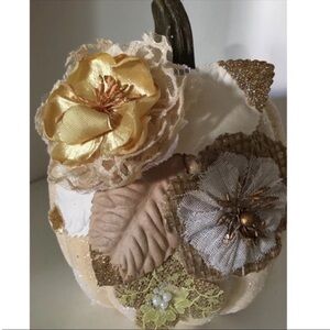 NEW! Sweet Glitz & Glam Pumpkin